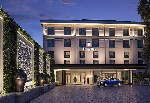 SUV VERMIETUNG SHANGRI LA BOSPHORUS ISTANBUL HOTEL LUXUS MIETWAGEN SHANGRI LA BOSPHORUS ISTANBUL